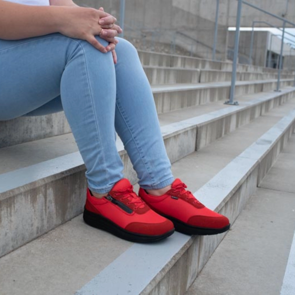 Marka WAMA PROFLEX 12 Lekkie buty sportowe damskie na zamek PROFLEX czerwone